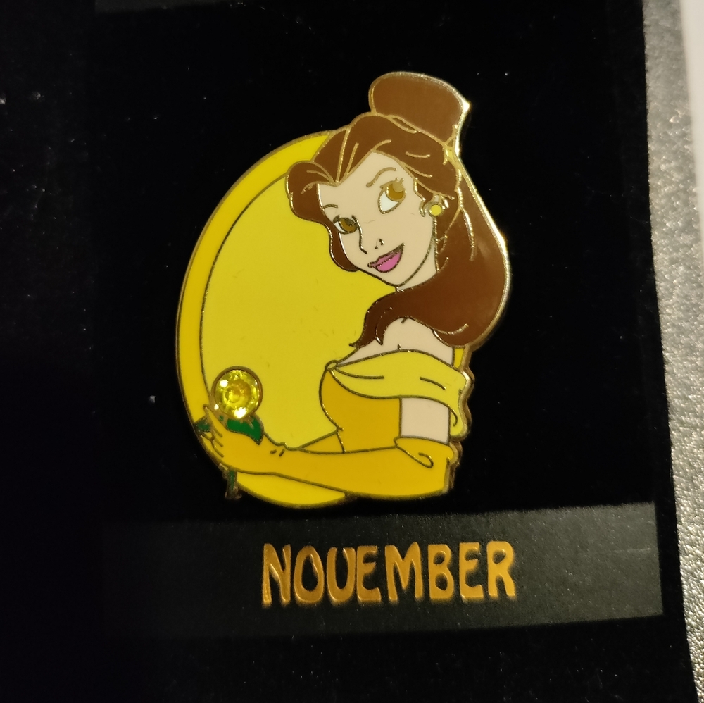 Disney Pin Belle